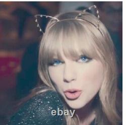 Extrêmement RARE Taylor Swift UO Cat Ears Avec Sac, Ornement de Foulard Rouge, Nouveau CD TV Rouge