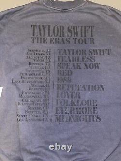 Le karma est le gars sur la tournée des ères de Taylor Swift avec le groupe de chefs et le bundle de t-shirts à col ras du cou de KC