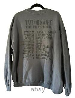 Sweat-shirt exclusif Taylor Swift Eras Tour Crewneck bleu/gris en XLARGE