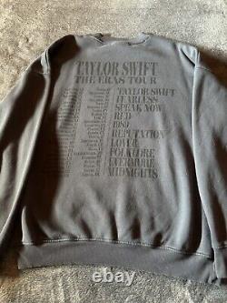 Taylor Swift Eras Tour Sweat bleu à col rond Taille MOYENNE Marchandise officielle de la tournée