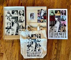 Taylor Swift La tournée des ères VIP Package Merch Box (Chicago, IL) Ensemble complet