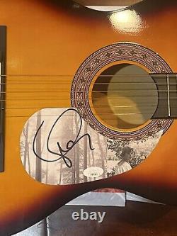 Taylor Swift a signé une guitare de taille normale JSA Acoustic Eras Tour RARE