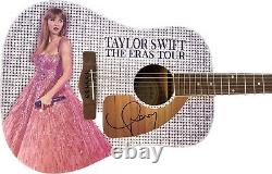 Taylor Swift a signé une œuvre d'art personnalisée de la tournée Eras, une guitare graphique autographiée FS 41 avec un certificat d'authenticité.