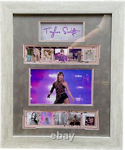 Tour des ères de Taylor Swift - Photo encadrée avec autographe en fac-similé 19,5x23,5